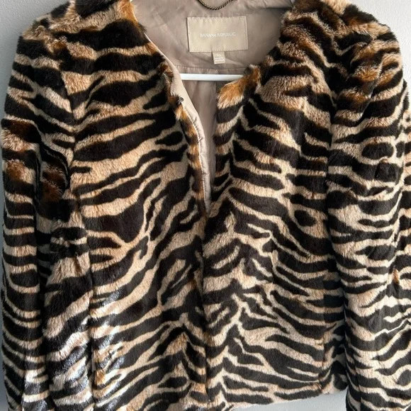 Banana Republic Cropped Zebra Print Lady Jacket - Picture 10 of 12